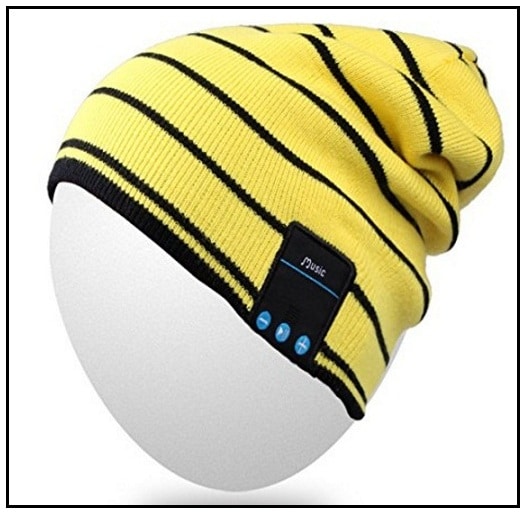 Washable knit beanie for bluetooth embedded Smartphone