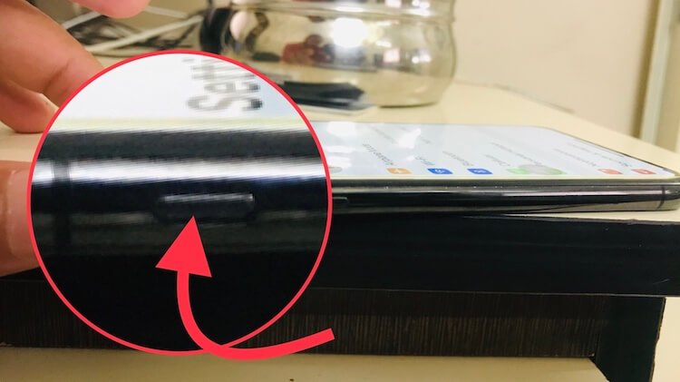 Turn on Mute or unmute side button switch on iPhone XS max (1)