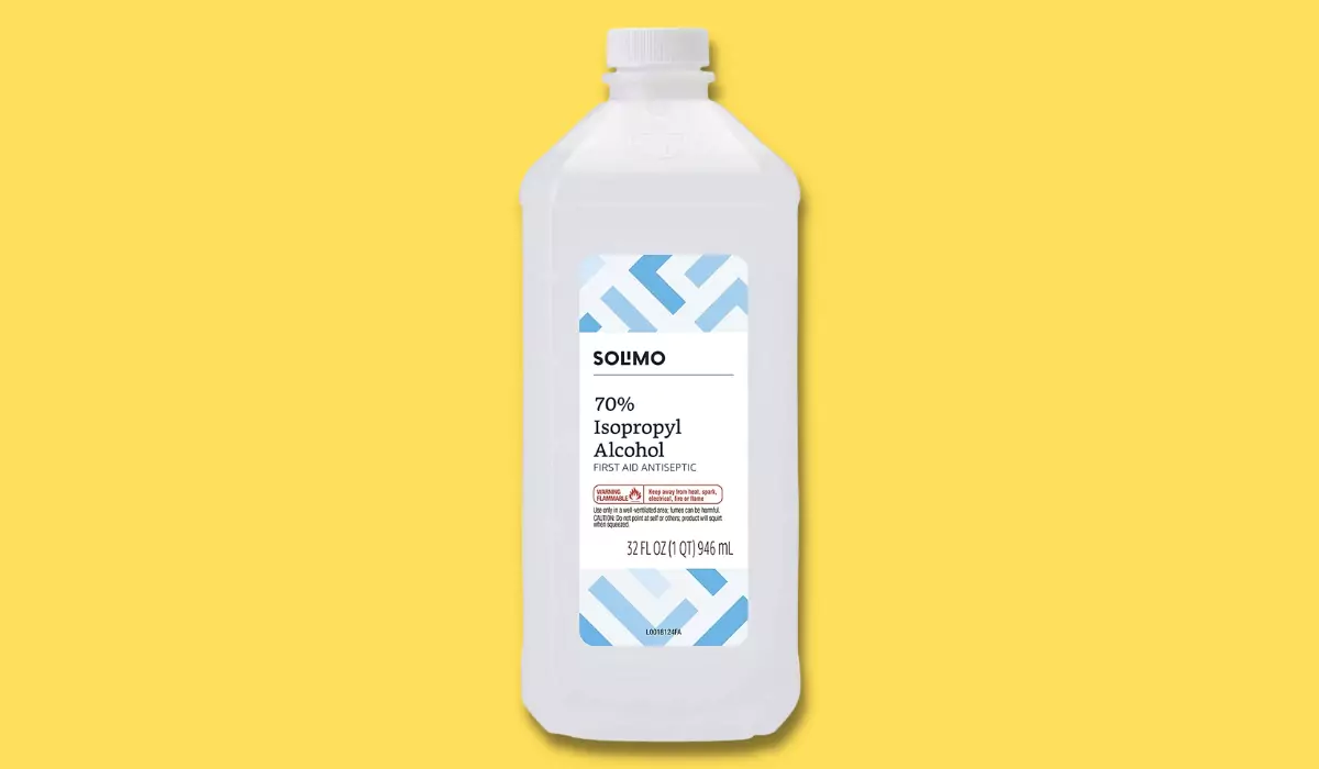 isopropyl-alcohol-first-aid-for-keyboard-cleaning