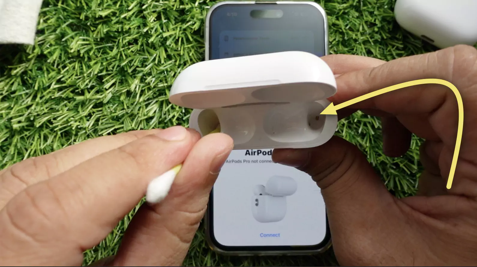 clean-up-airpods-pro-charging-case