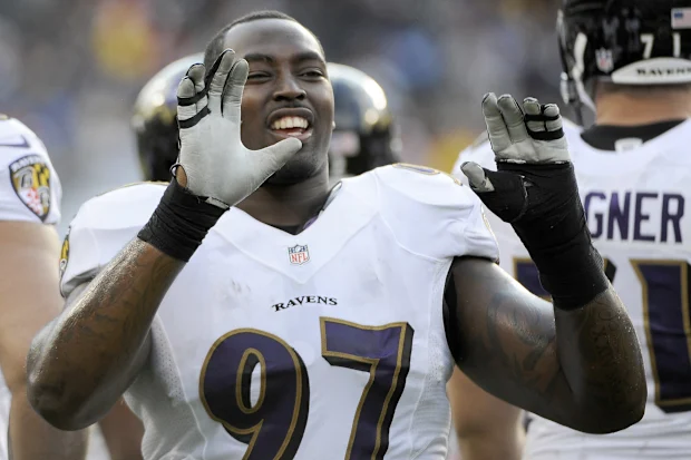 Former NFL Defensive Tackle Arthur Jones, Super Bowl Champion, Dies at 39
