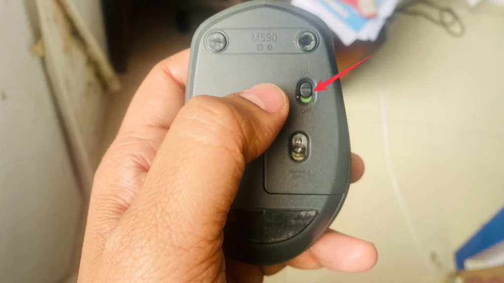 wireless mouse power button on position
