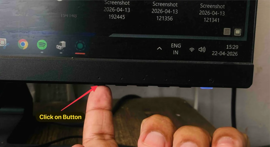 click on button on the monitor bar