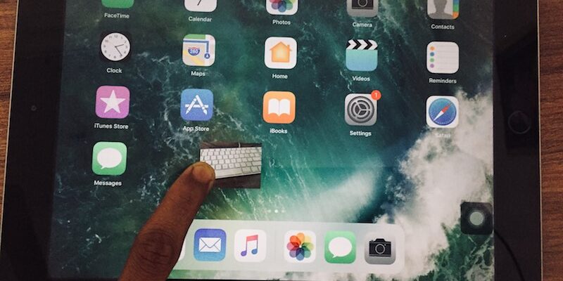 How to Move items using Drag & Drop on iPad (iOS 18 Update)
