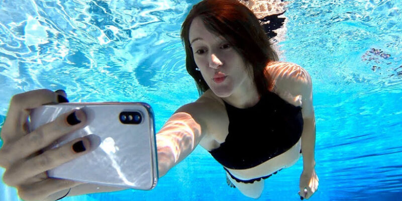 Can You Take Pictures Underwater with the iPhone 17, 16