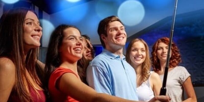 The Best Selfie Stick for iPhone 12: Selfie Poll