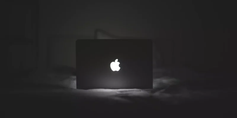 How To Clean MacBook Charging Port (Clogged & Dusty USB Port)