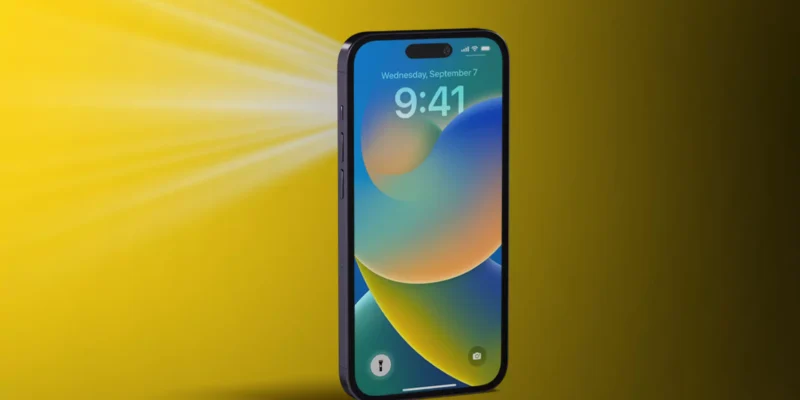 How to Remove Flashlight from Lock Screen iPhone iOS 18